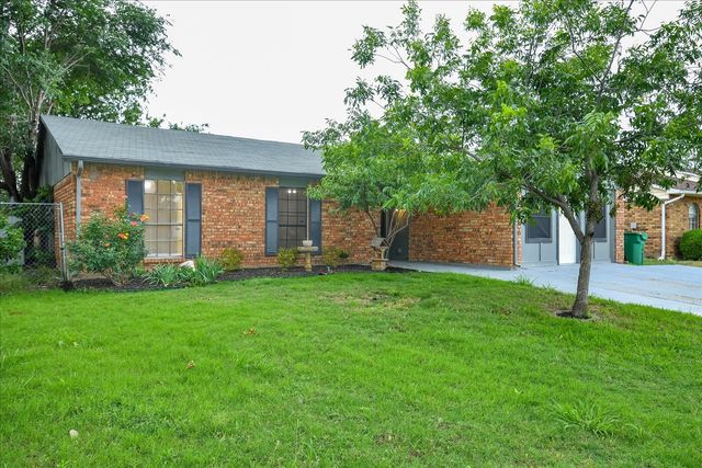 5524 King Drive, The Colony, TX 75056