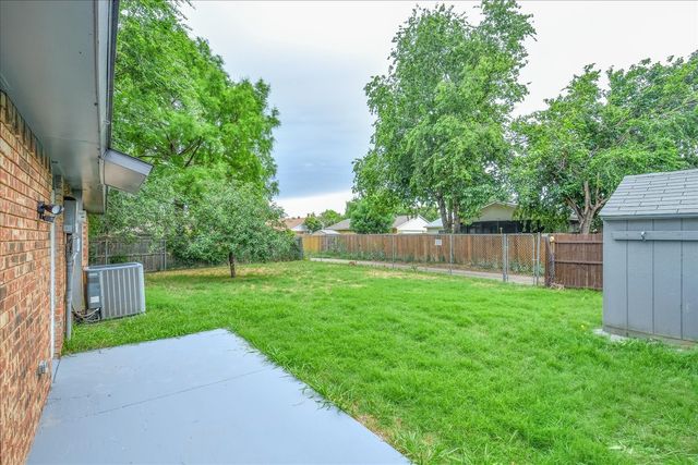 5524 King Drive, The Colony, TX 75056