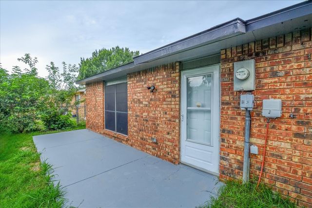 5524 King Drive, The Colony, TX 75056