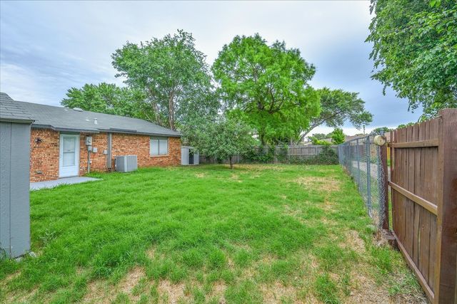 5524 King Drive, The Colony, TX 75056