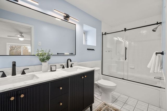 110 Coolidge Hill Rd 2, Watertown, MA 02472