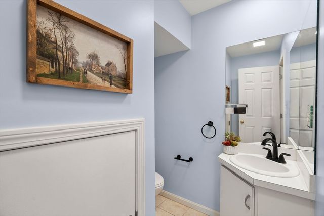 110 Coolidge Hill Rd 2, Watertown, MA 02472