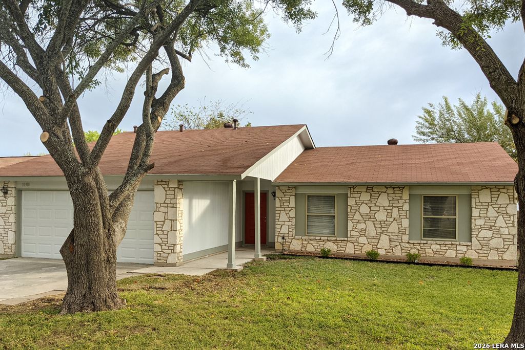 10318 CONE HILL DR, San Antonio, TX 78245