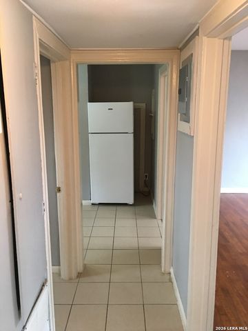 1802 W Gramercy Pl Apt 2, San Antonio, TX 78201