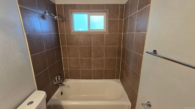 1802 W Gramercy Pl Apt 2, San Antonio, TX 78201