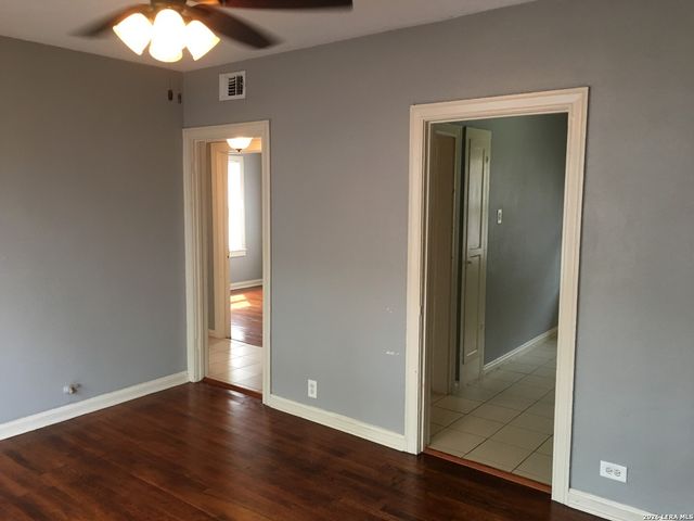 1802 W Gramercy Pl Apt 2, San Antonio, TX 78201