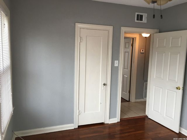 1802 W Gramercy Pl Apt 2, San Antonio, TX 78201