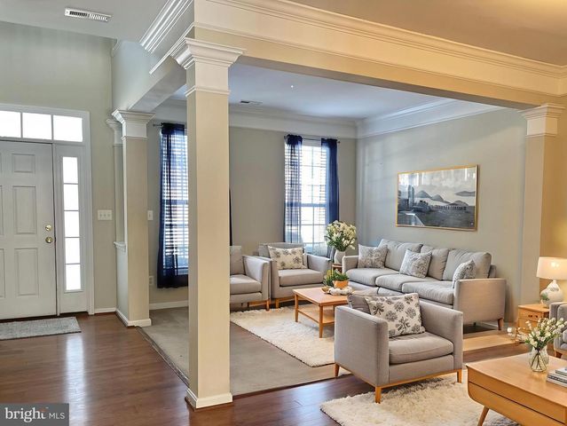 12313 TANALIAN FALLS LN, Bristow, VA 20136