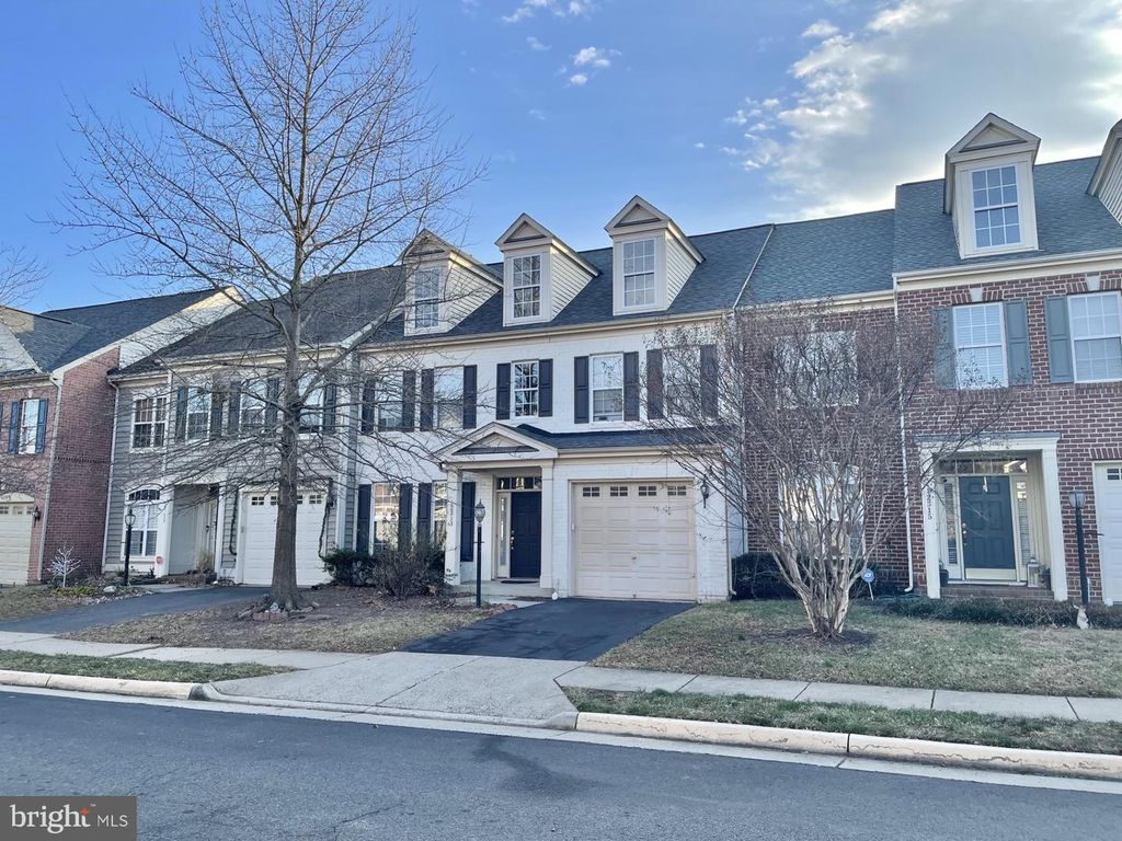 12313 TANALIAN FALLS LN, Bristow, VA 20136