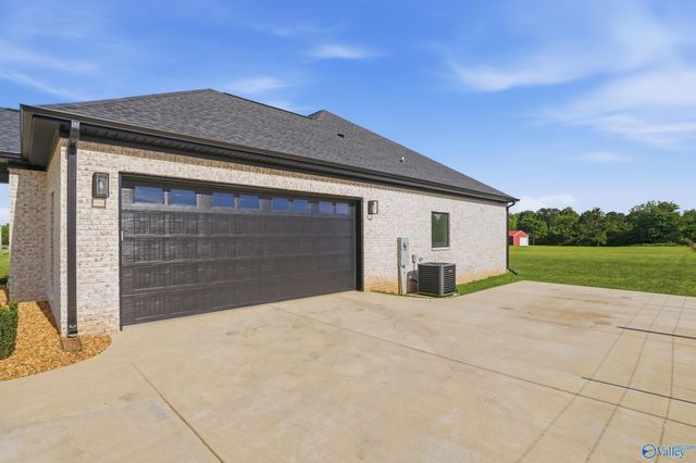 28062 Nuke Whitt Lane, Ardmore, AL 35739