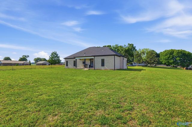 28062 Nuke Whitt Lane, Ardmore, AL 35739