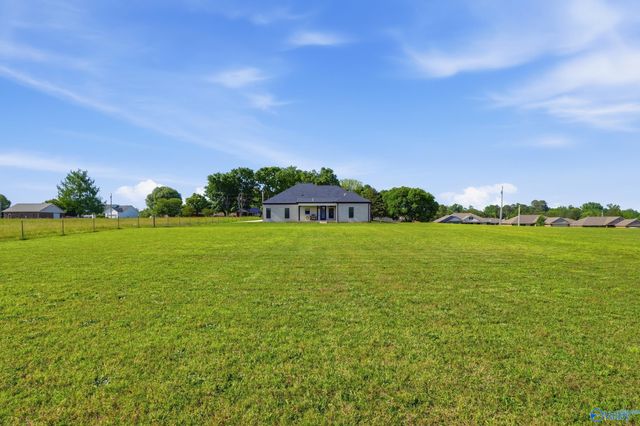 28062 Nuke Whitt Lane, Ardmore, AL 35739