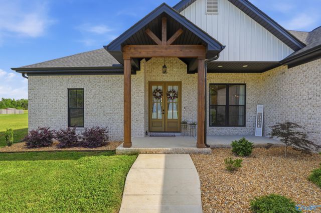 28062 Nuke Whitt Lane, Ardmore, AL 35739