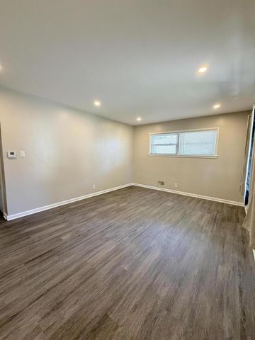 6432 N 84th STREET, Milwaukee, WI 53224