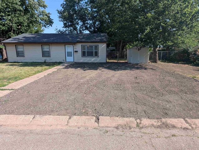 4325 S Dover, Wichita, KS 67216