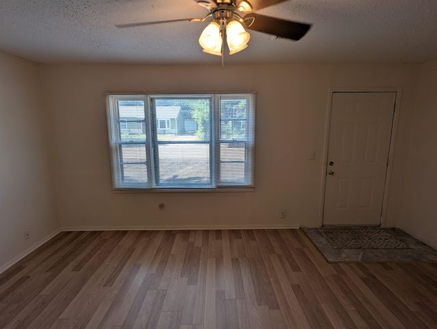 4325 S Dover, Wichita, KS 67216