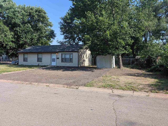 4325 S Dover, Wichita, KS 67216