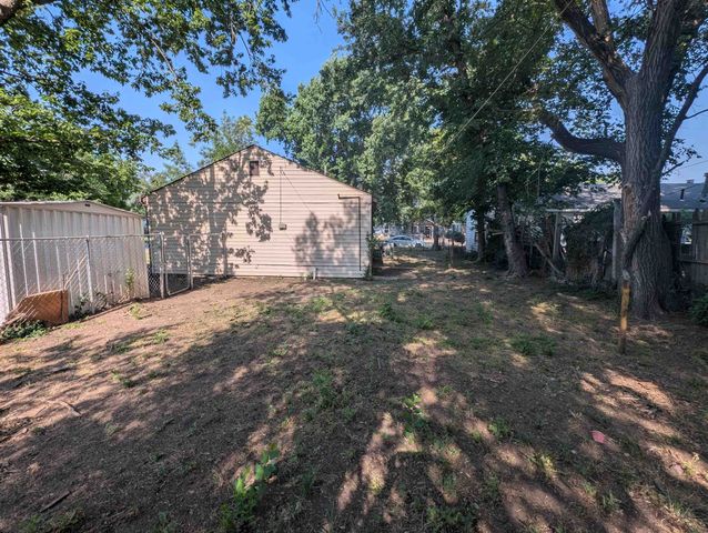 4325 S Dover, Wichita, KS 67216