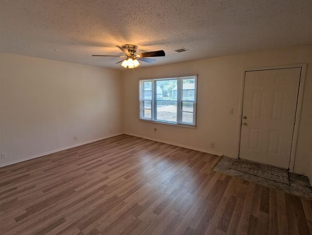 4325 S Dover, Wichita, KS 67216