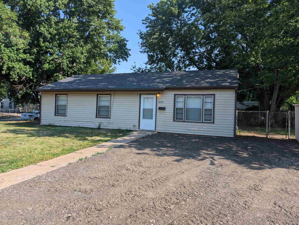 4325 S Dover, Wichita, KS 67216