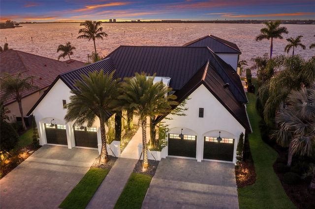 628 REGATTA WAY, Bradenton, FL 34208