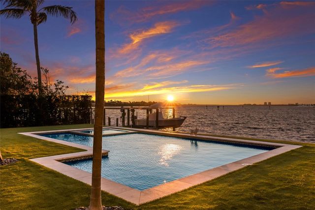 628 REGATTA WAY, Bradenton, FL 34208