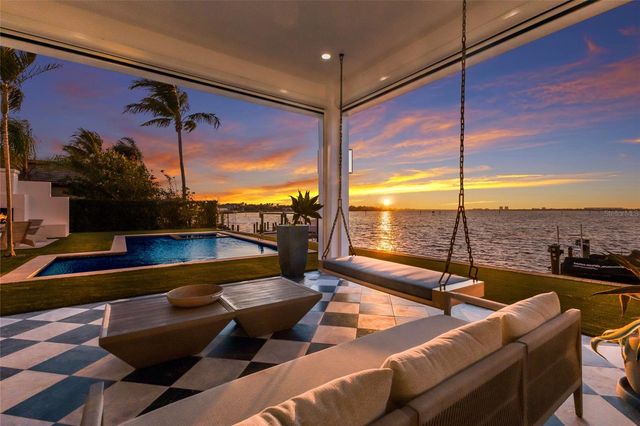 628 REGATTA WAY, Bradenton, FL 34208