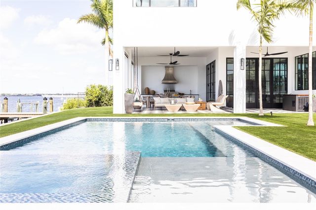 628 REGATTA WAY, Bradenton, FL 34208