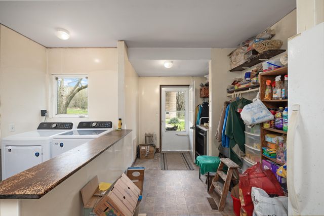 2722 Co Rd 347, Koshkonong, MO 65692