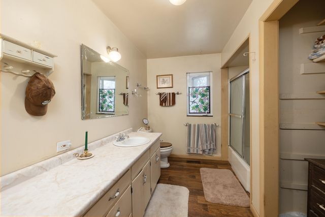 2722 Co Rd 347, Koshkonong, MO 65692