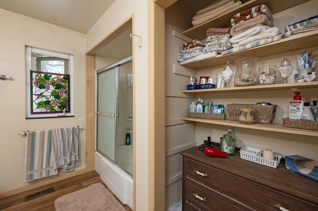 2722 Co Rd 347, Koshkonong, MO 65692