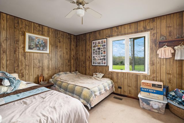 2722 Co Rd 347, Koshkonong, MO 65692