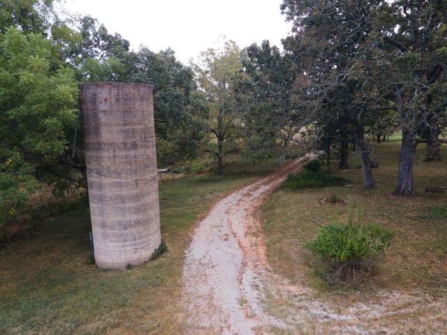 2722 Co Rd 347, Koshkonong, MO 65692