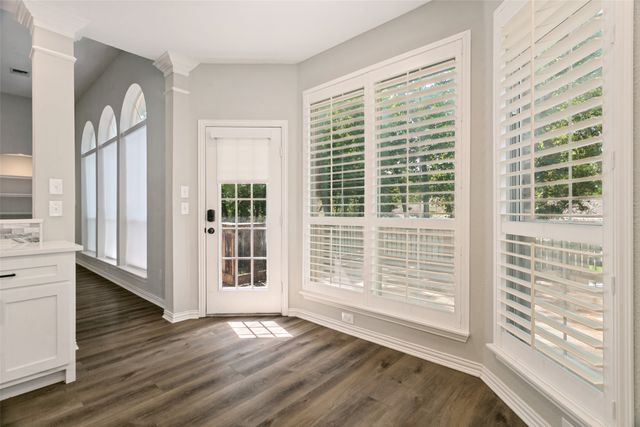 2811 Stonehurst Drive, Grapevine, TX 76051