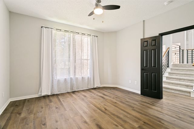 2811 Stonehurst Drive, Grapevine, TX 76051