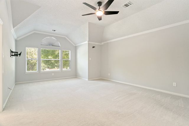 2811 Stonehurst Drive, Grapevine, TX 76051