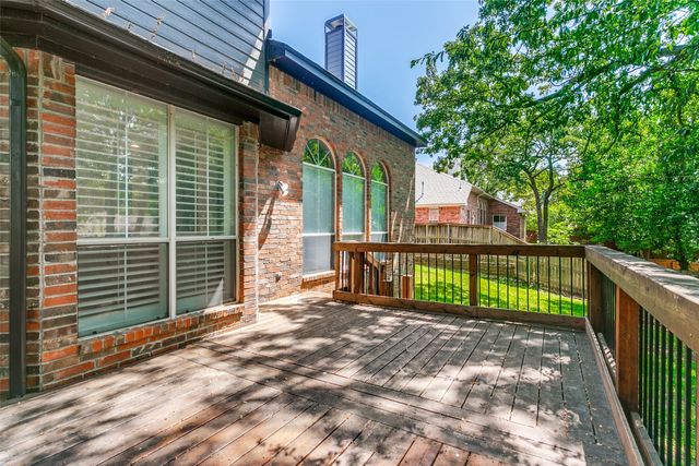 2811 Stonehurst Drive, Grapevine, TX 76051