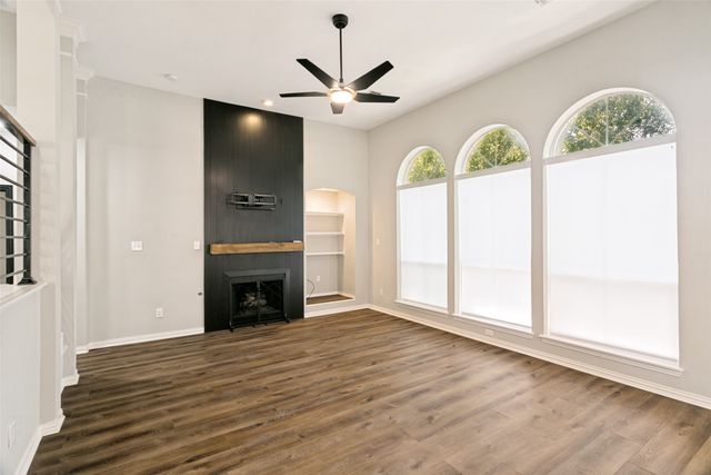 2811 Stonehurst Drive, Grapevine, TX 76051