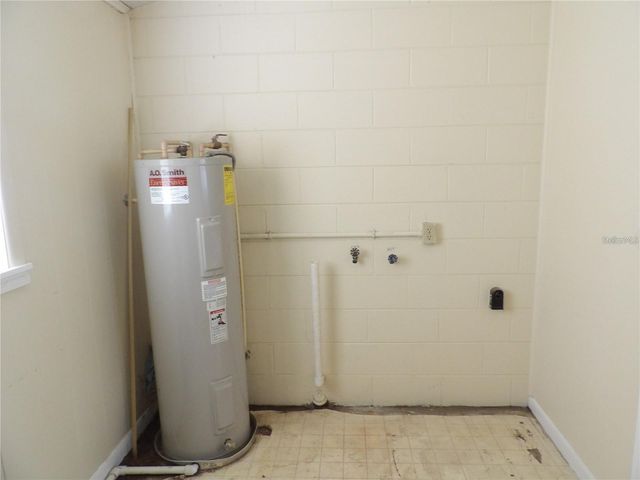 816 W 130 TH AVENUE, Tampa, FL 33612