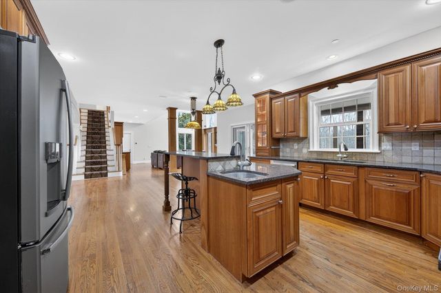 7 Farm Hollow Road, New Windsor, NY 12553