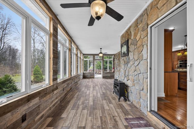 7 Farm Hollow Road, New Windsor, NY 12553