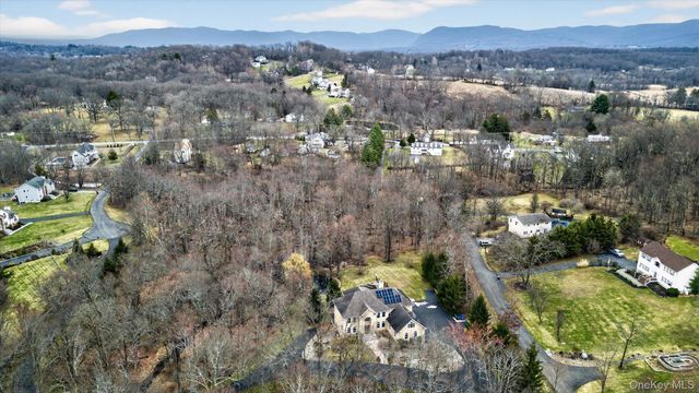 7 Farm Hollow Road, New Windsor, NY 12553