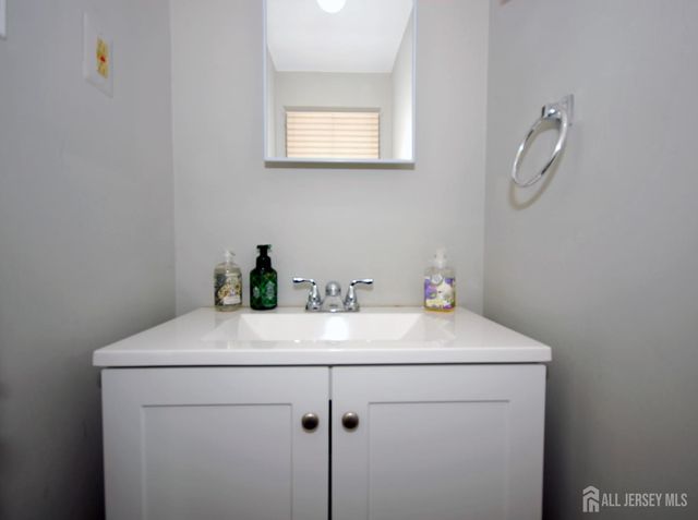 1 Orchid Court, Sayreville, NJ 08872