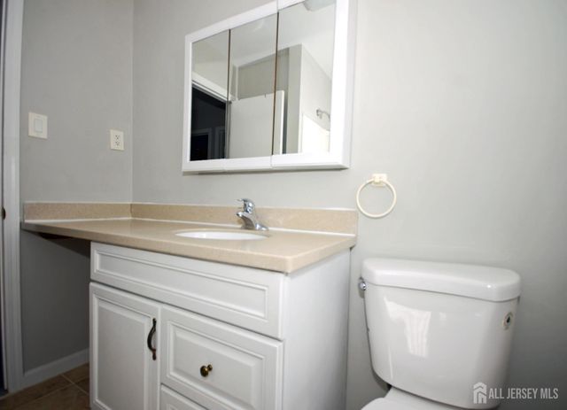 1 Orchid Court, Sayreville, NJ 08872