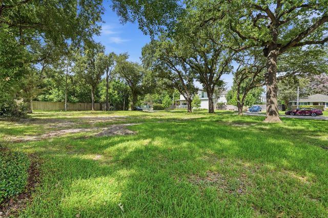 6235 Queenswood Lane, Houston, TX 77008