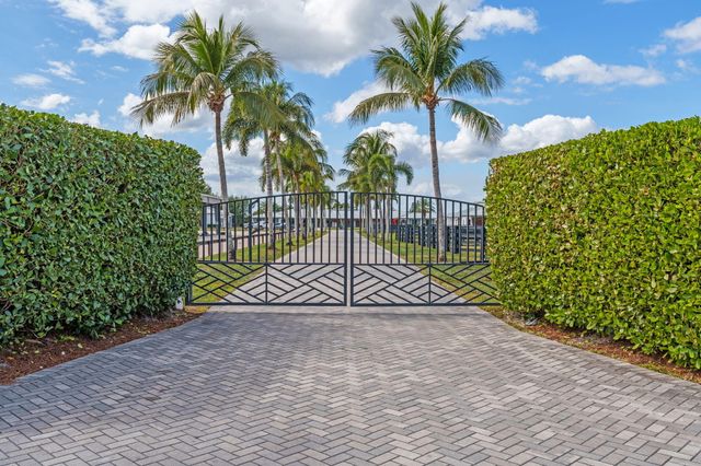 13155 Southfields Road, Wellington, FL 33414