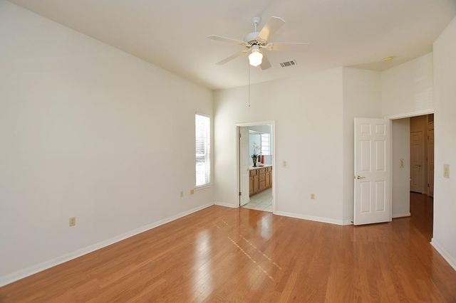 108 High Trail DR, Georgetown, TX 78633