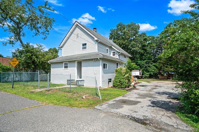 25 William Street, Central Islip, NY 11722
