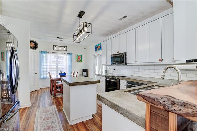 833 Cabrini PL, Virginia Beach, VA 23464