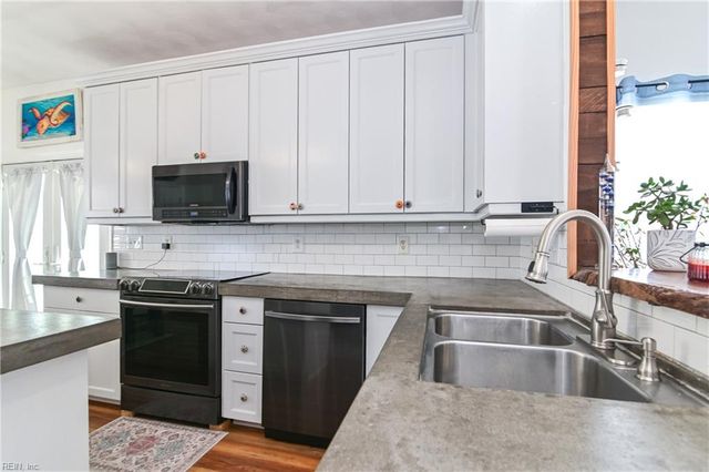 833 Cabrini PL, Virginia Beach, VA 23464